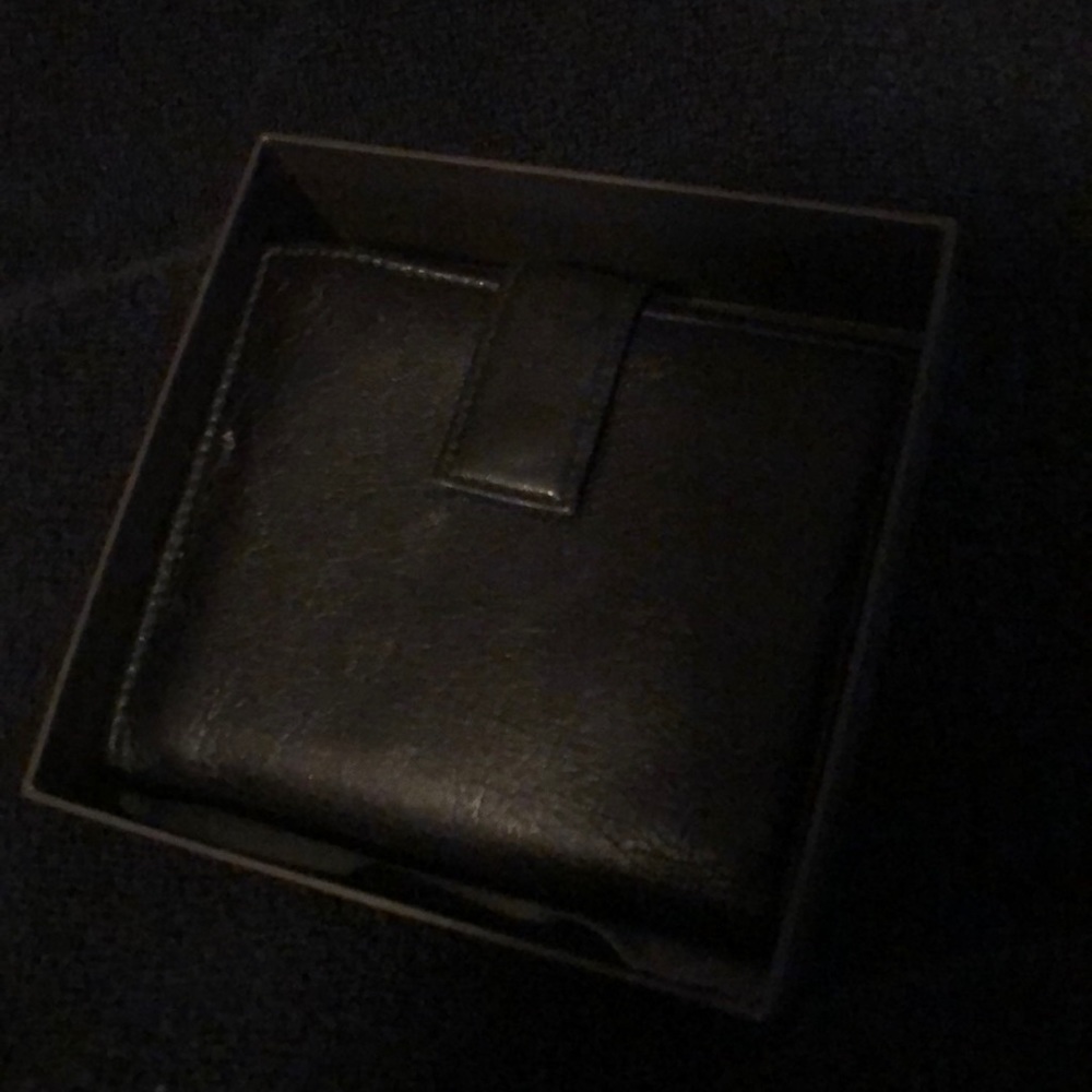 Wallet - Picture 2 of 5